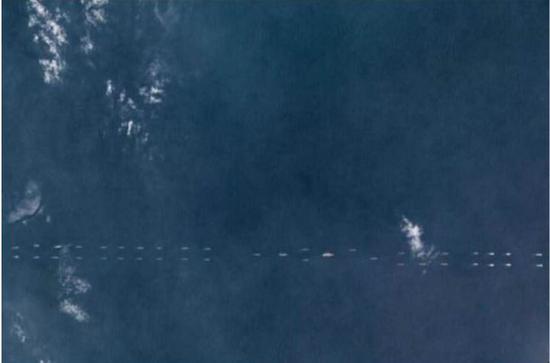 40余战舰簇拥辽宁号 或首次组航母战斗群红蓝对抗-南海-中国海军-卫星照片