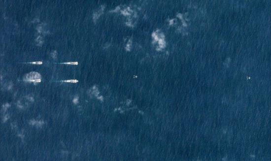 40余战舰簇拥辽宁号 或首次组航母战斗群红蓝对抗-南海-中国海军-卫星照片
